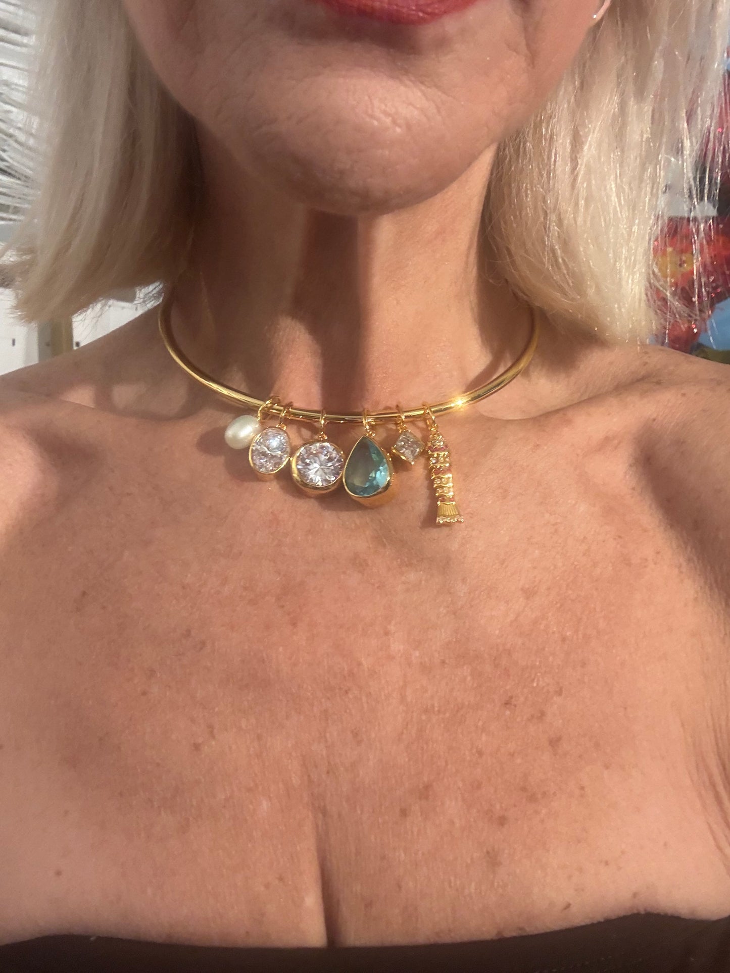 Charms choker