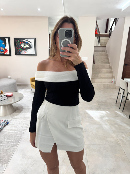 Off shoulder two tone TOP