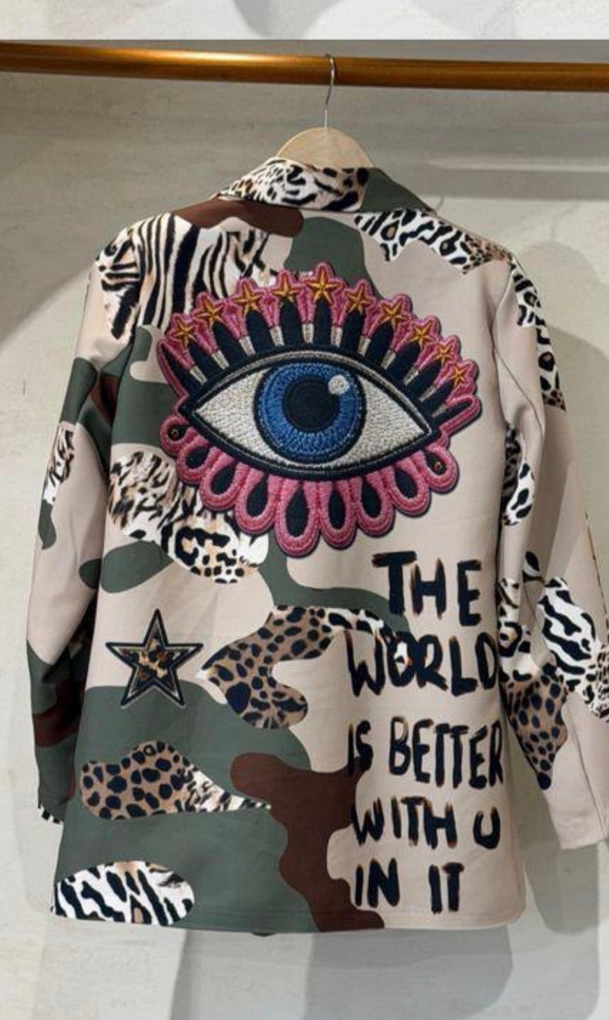 Eye camouflage blazer