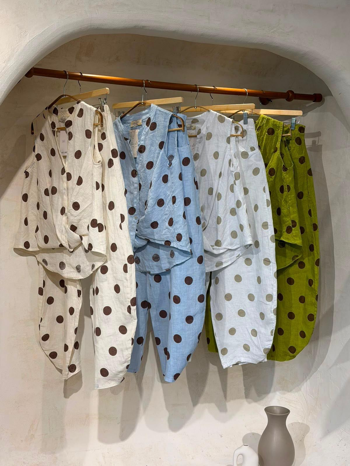Two pieces linen dot set