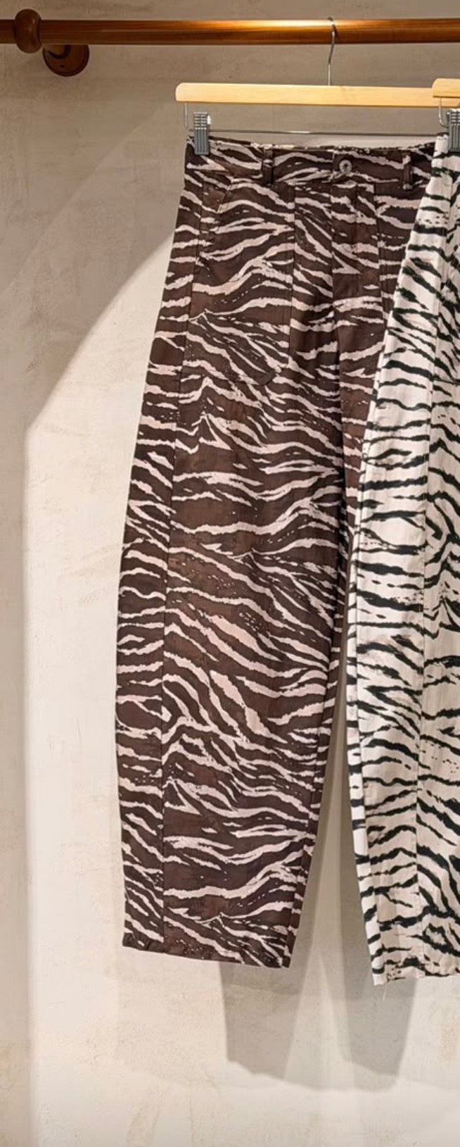 Zebra barrel pant