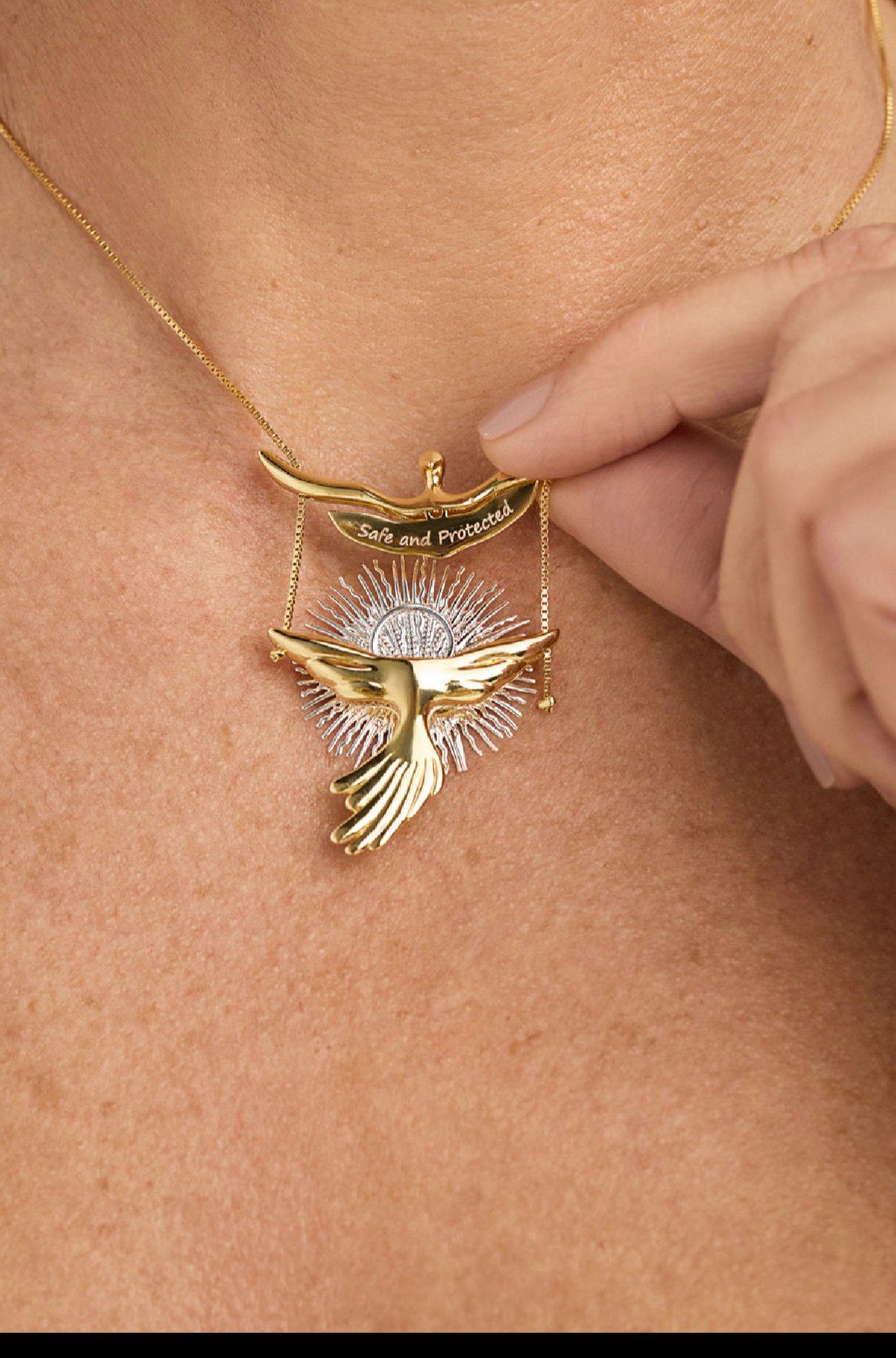 Espíritu Santo Necklace